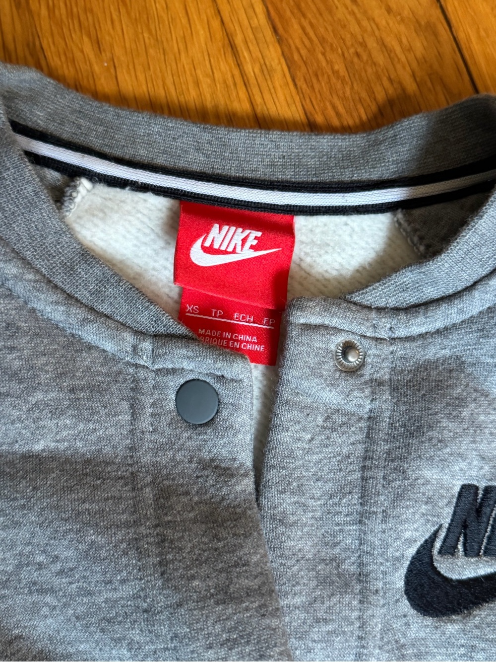 Nike Grey Quilted-Sleeve Snap Cardigan Jacket - Picture 2 of 2